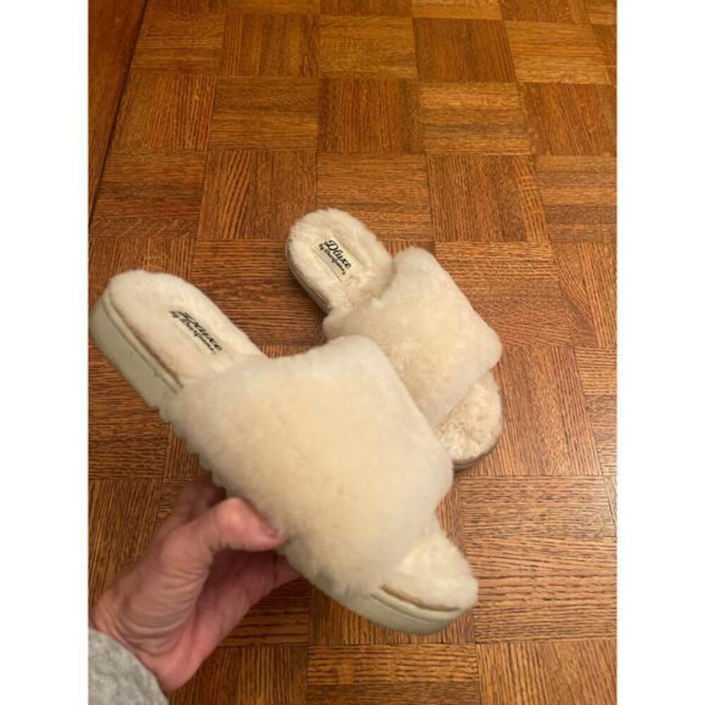 DELUXE BY DEARFOAM SHERPA SLIDES